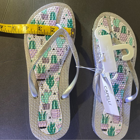 COPY - Price Drop! Capelli New York Flip Flop Comfort Sole Silver Glitter Ladie… - Picture 12 of 13